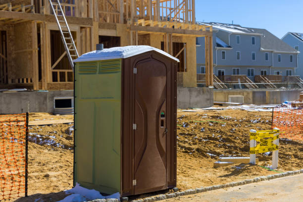 Best Portable restroom trailer rental  in The Galena Territory, IL